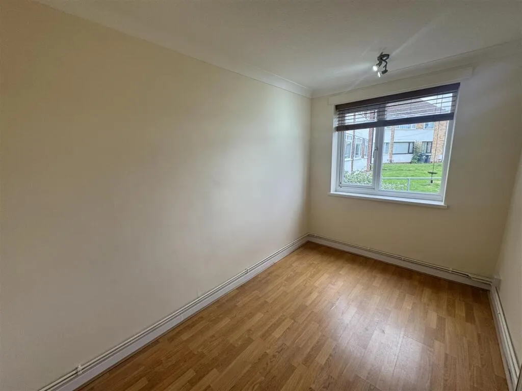 2 bedroom maisonette for rent