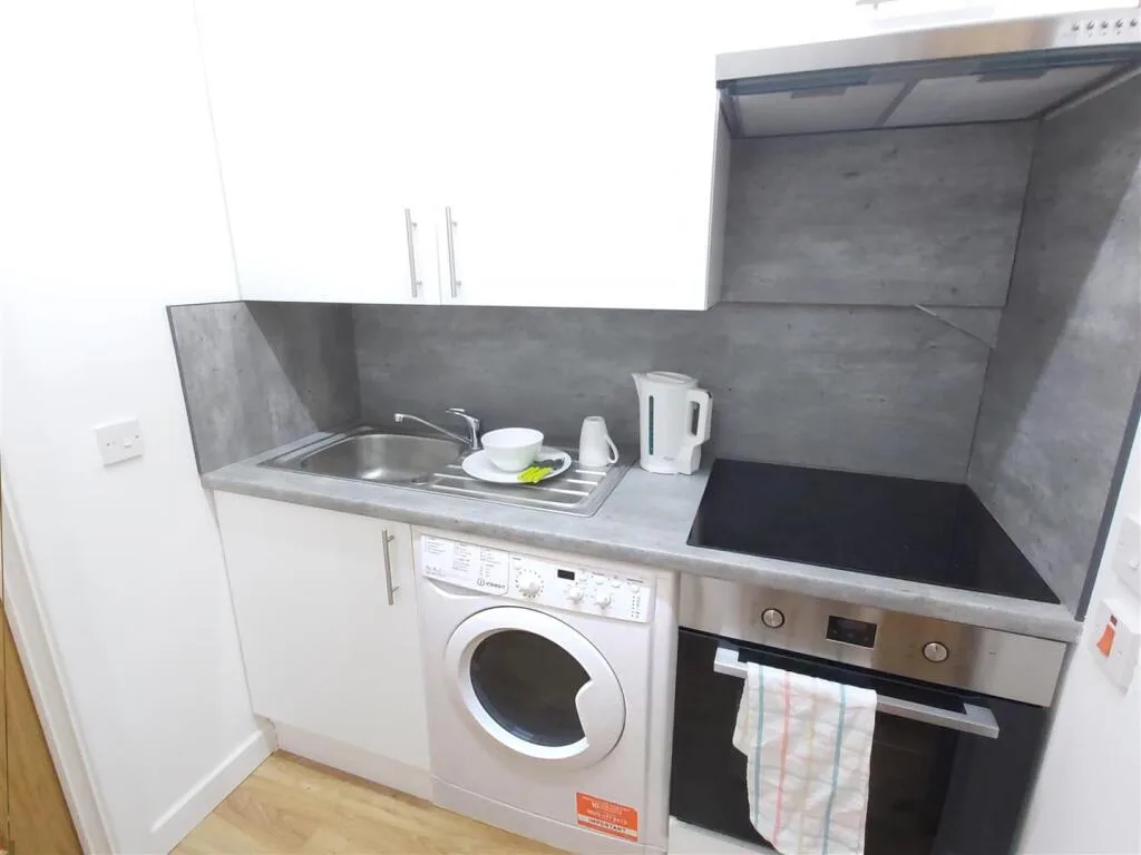 Studio flat for rent