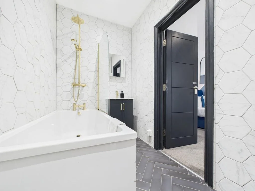 3 bedroom flat for rent