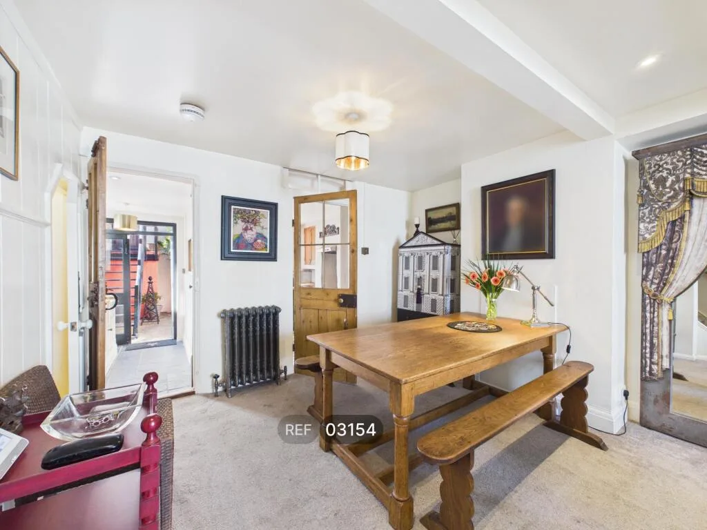 4 bedroom terraced house for rent