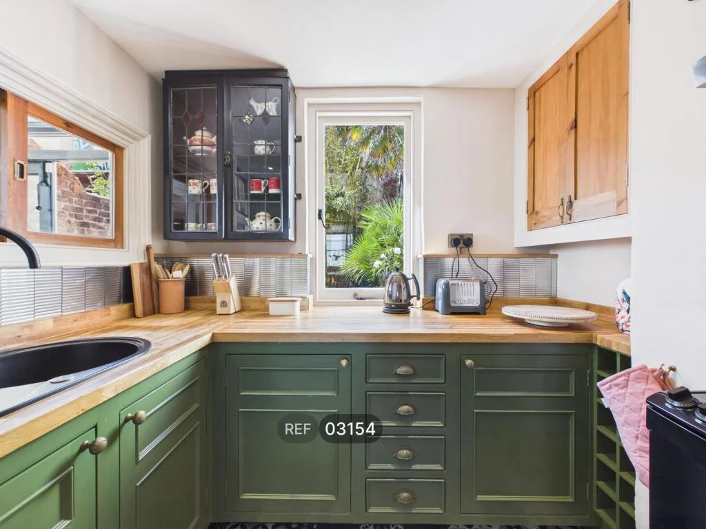 4 bedroom terraced house for rent