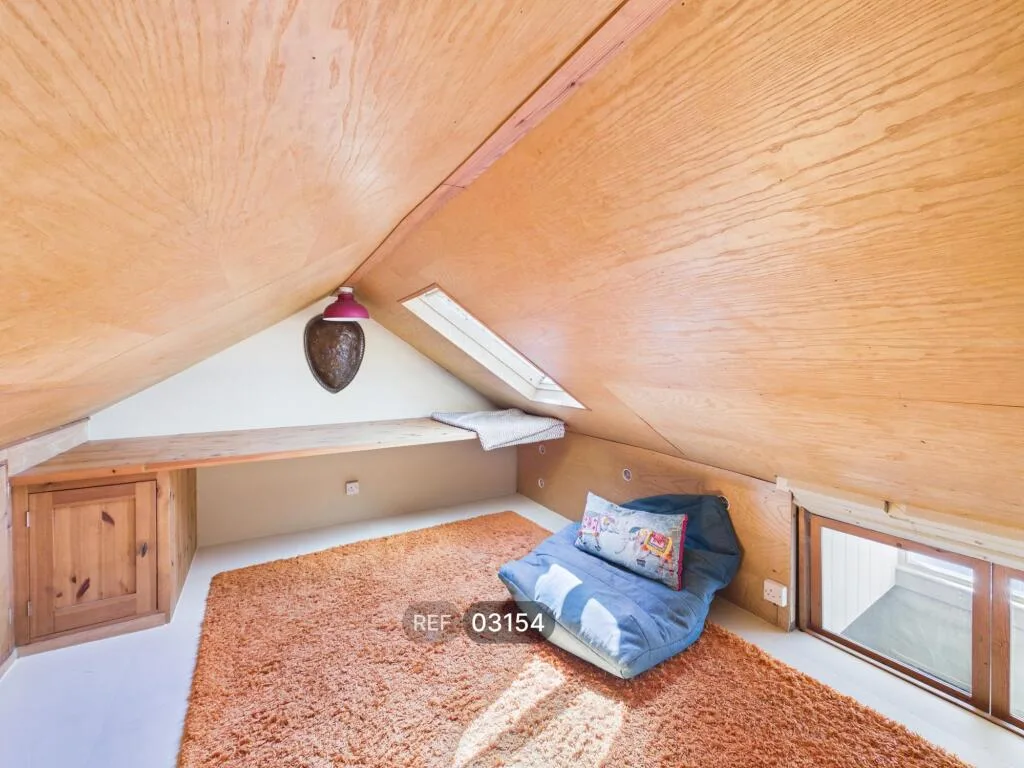 4 bedroom terraced house for rent