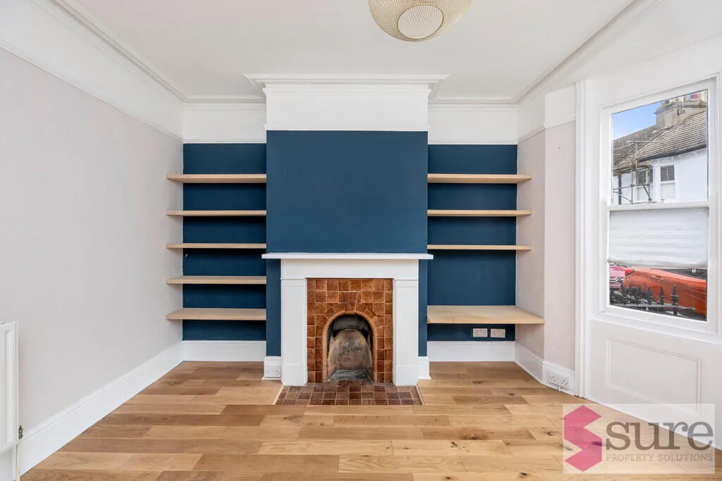 2 bedroom maisonette for rent