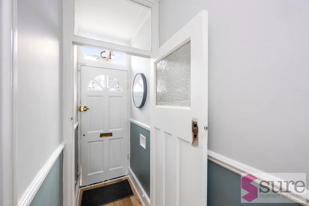 2 bedroom maisonette for rent