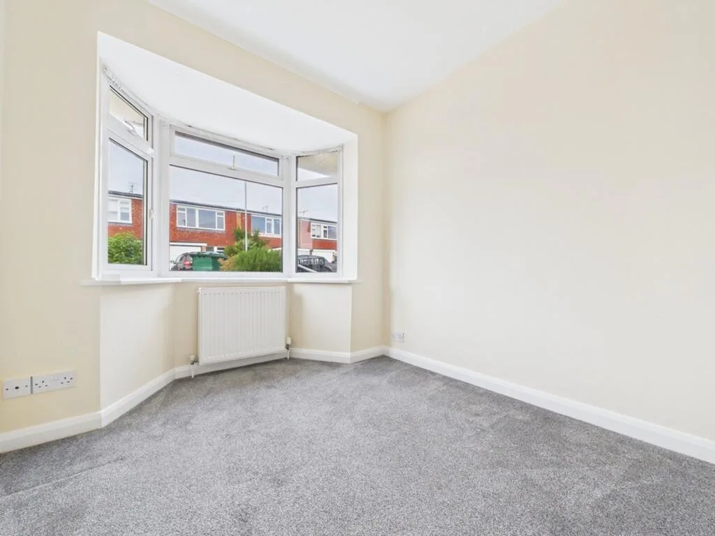 2 bedroom detached bungalow for rent