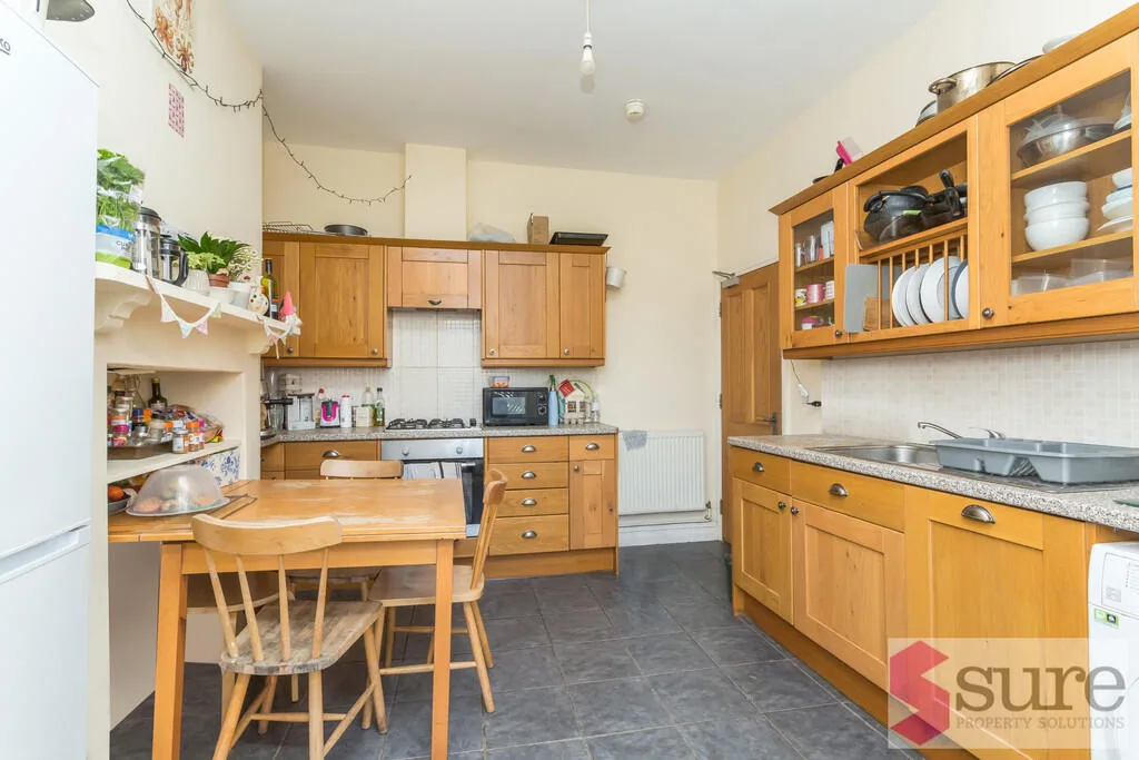1 bedroom maisonette for rent