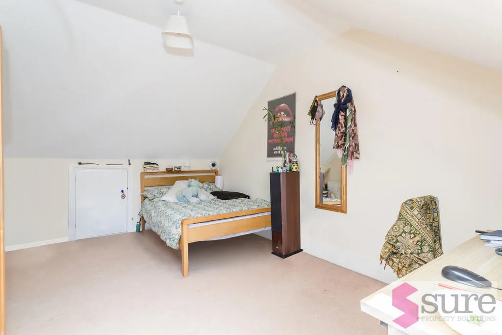 1 bedroom maisonette for rent