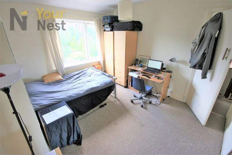 4 bedroom semi-detached house for rent