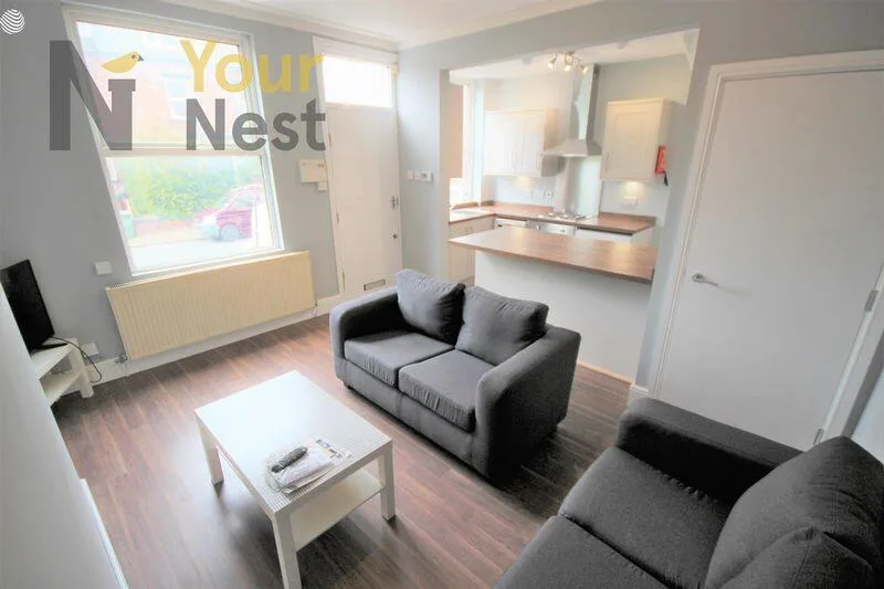 4 bedroom terraced house for rent