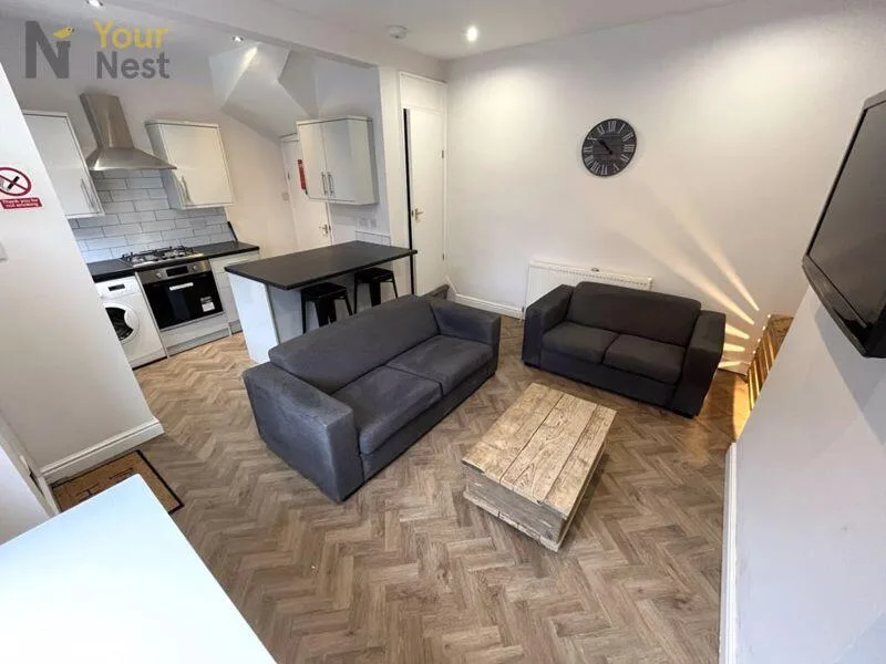 4 bedroom detached house for rent