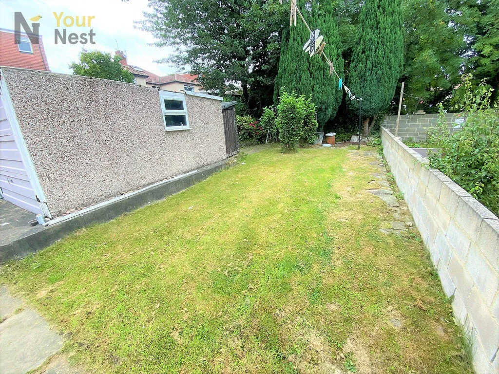 4 bedroom semi-detached house for rent