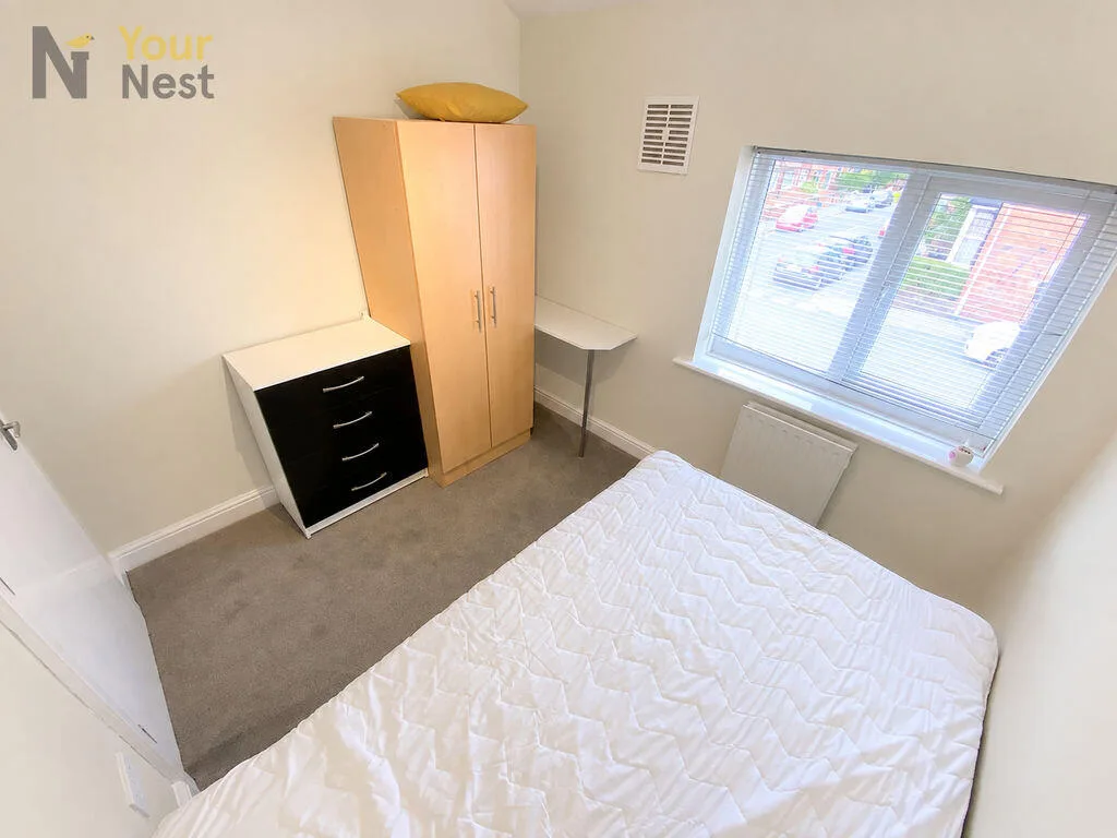 4 bedroom semi-detached house for rent