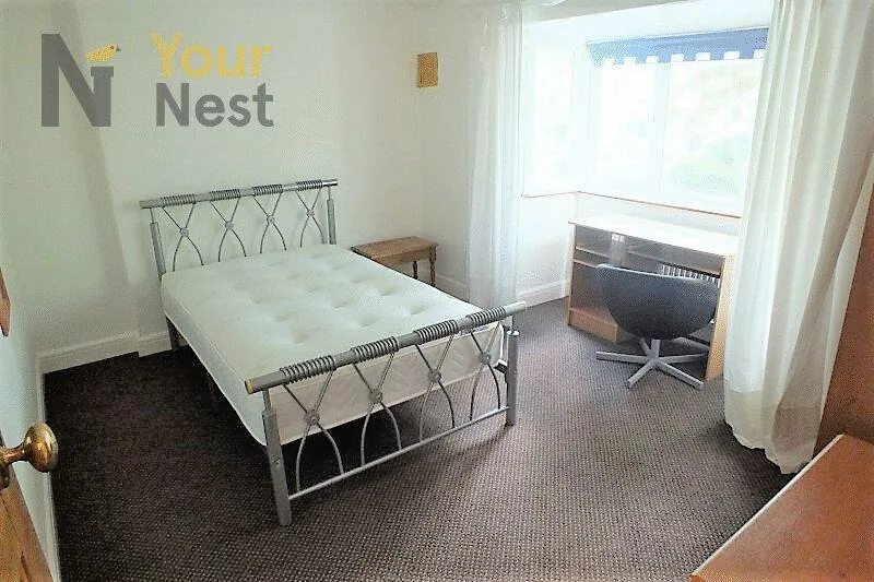 3 bedroom semi-detached house for rent