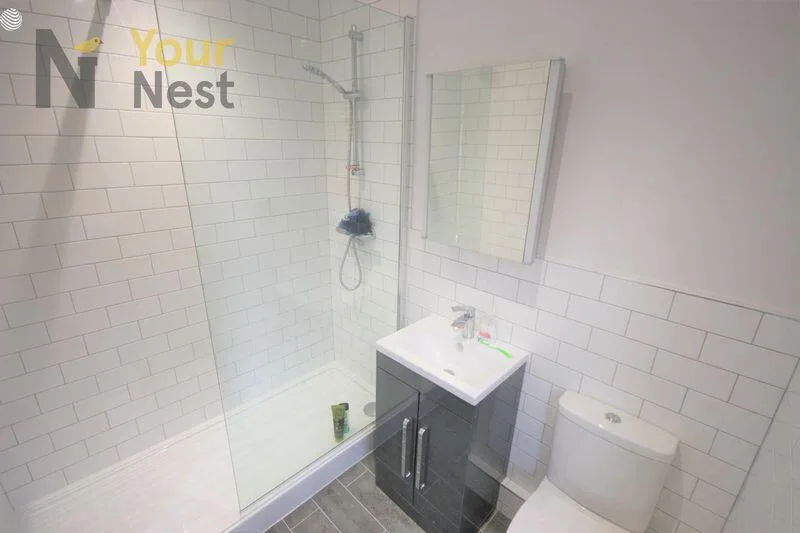 4 bedroom flat for rent