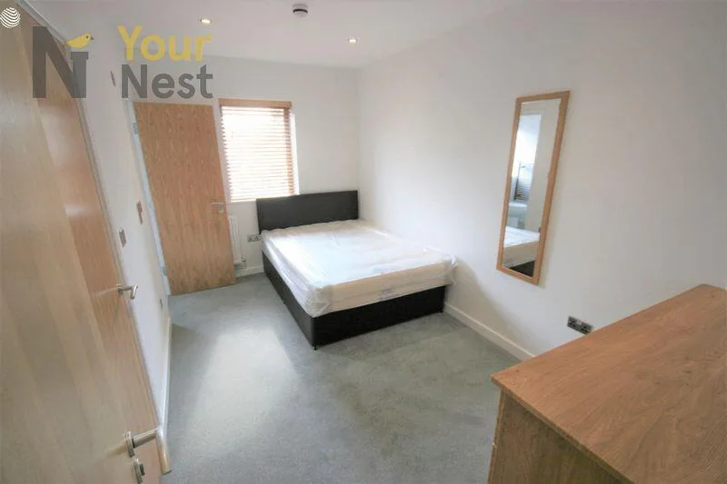 4 bedroom flat for rent
