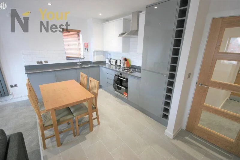 4 bedroom flat for rent