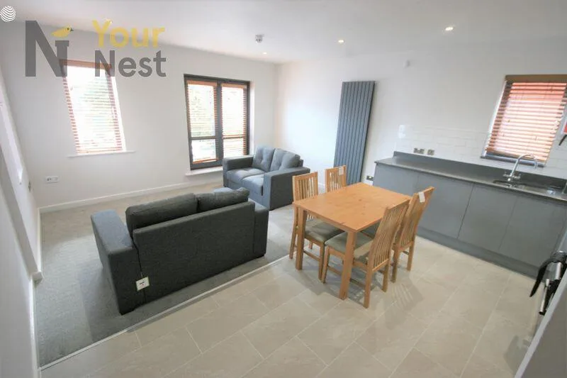 4 bedroom flat for rent
