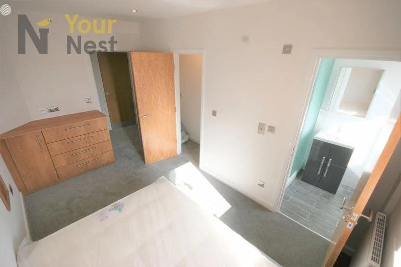 4 bedroom flat for rent