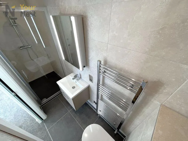5 bedroom terraced house for rent