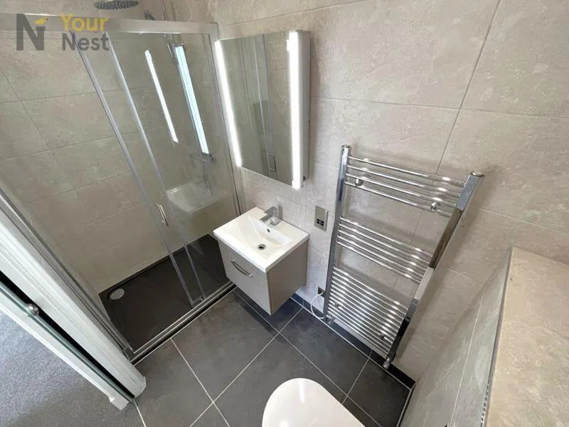 5 bedroom terraced house for rent