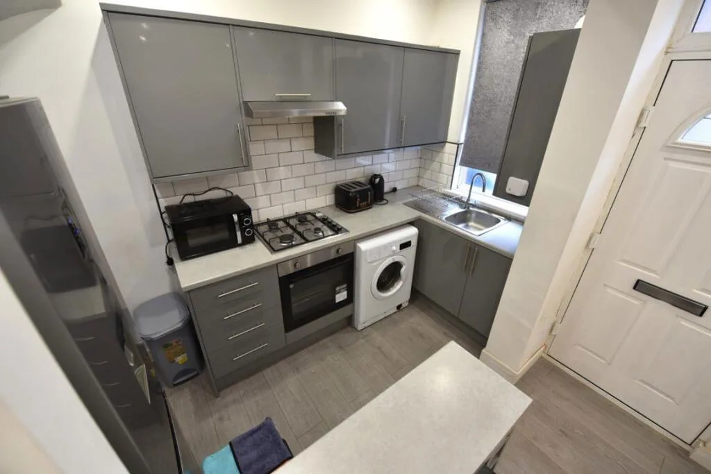 2 bedroom house for rent