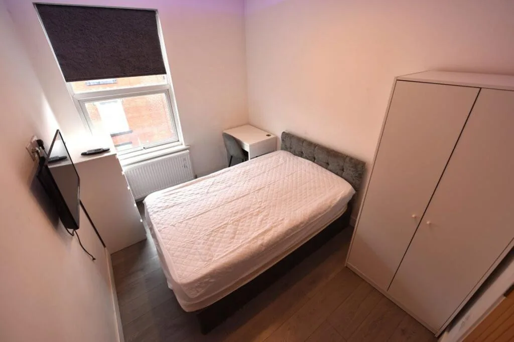2 bedroom house for rent