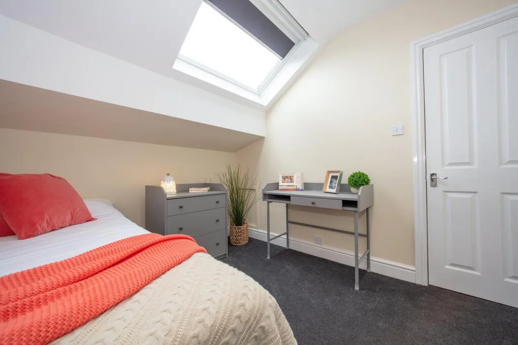 6 bedroom terraced house for rent