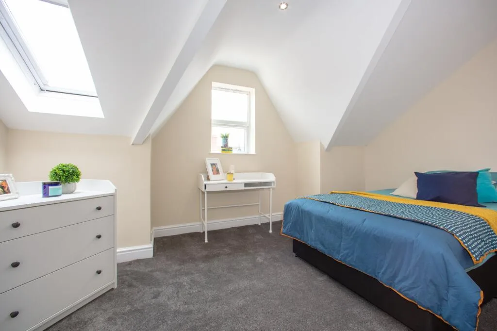 6 bedroom terraced house for rent