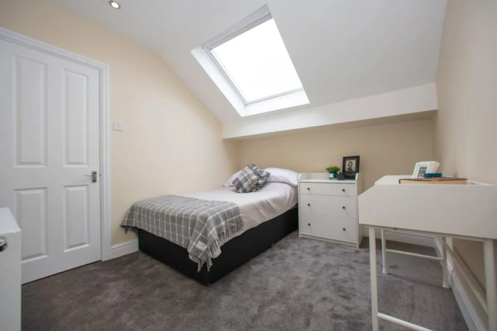 6 bedroom terraced house for rent