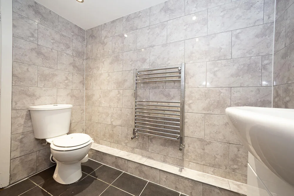 8 bedroom terraced house for rent