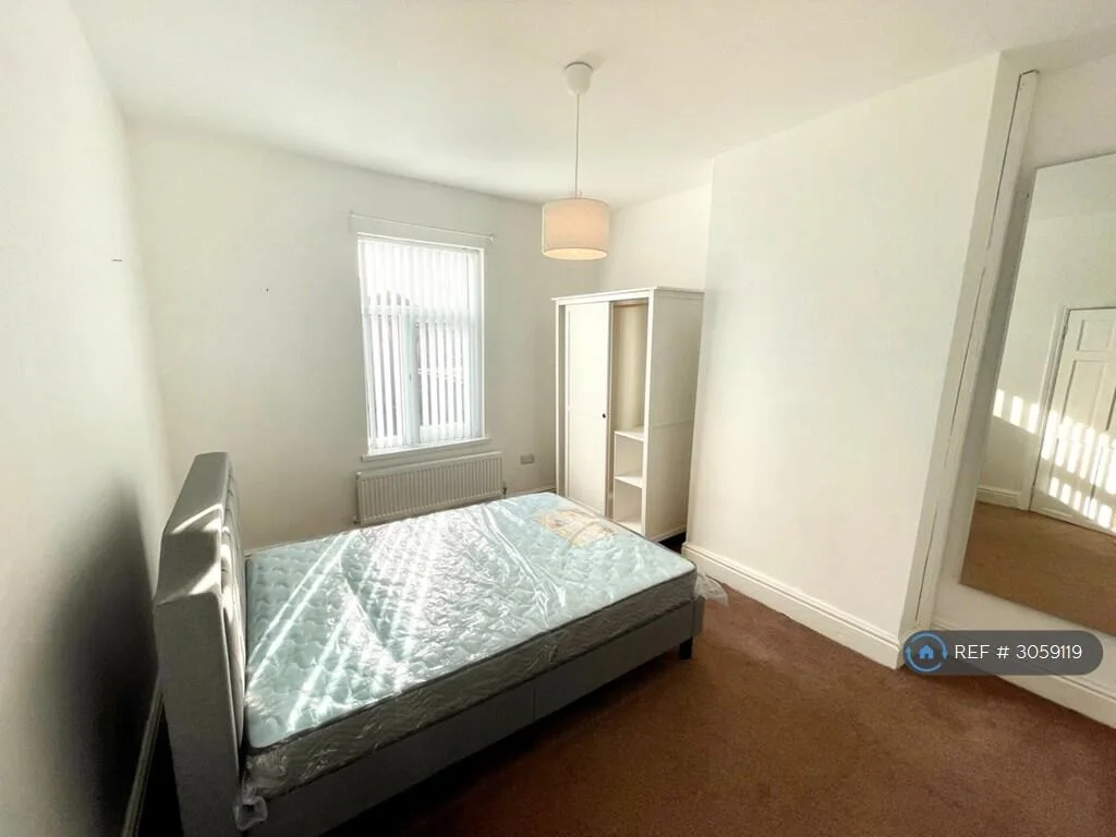 3 bedroom end of terrace house for rent