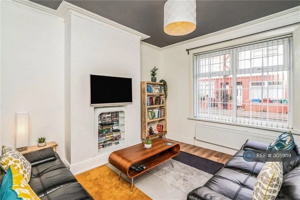 3 bedroom end of terrace house for rent