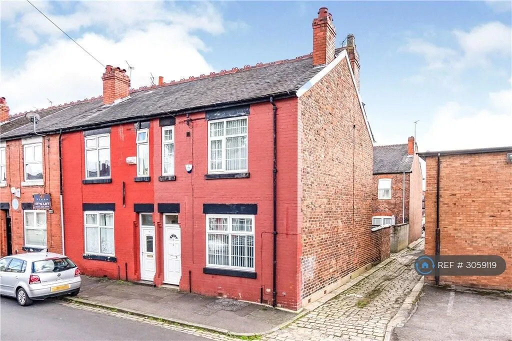 3 bedroom end of terrace house for rent