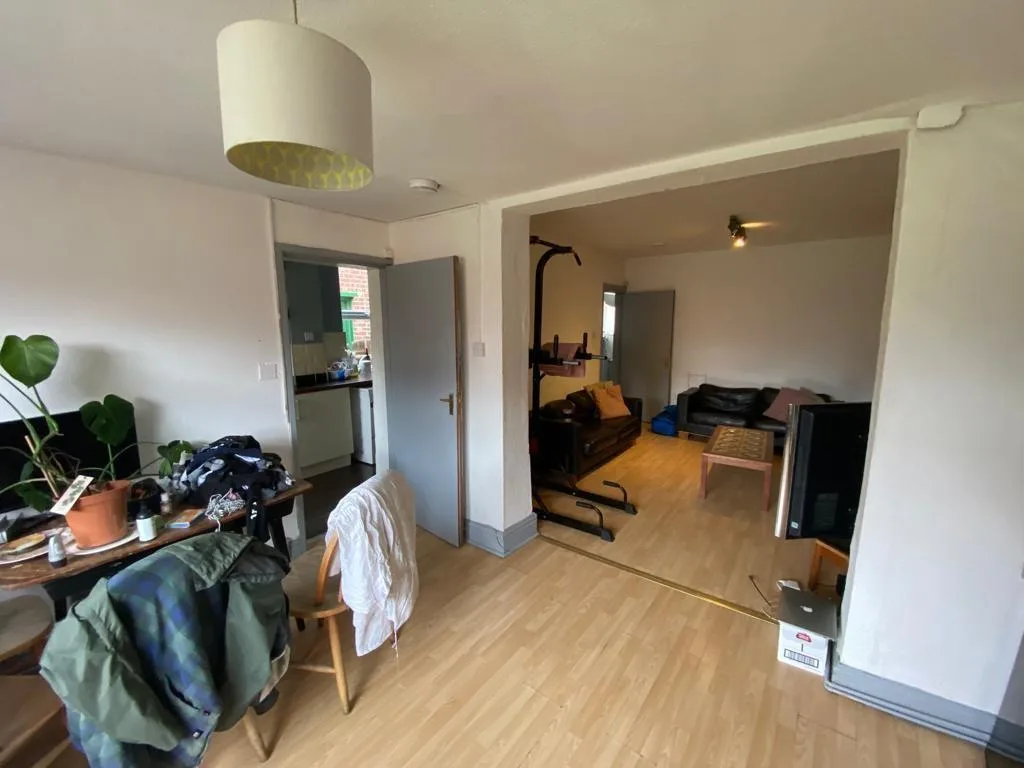 3 bedroom semi-detached house for rent