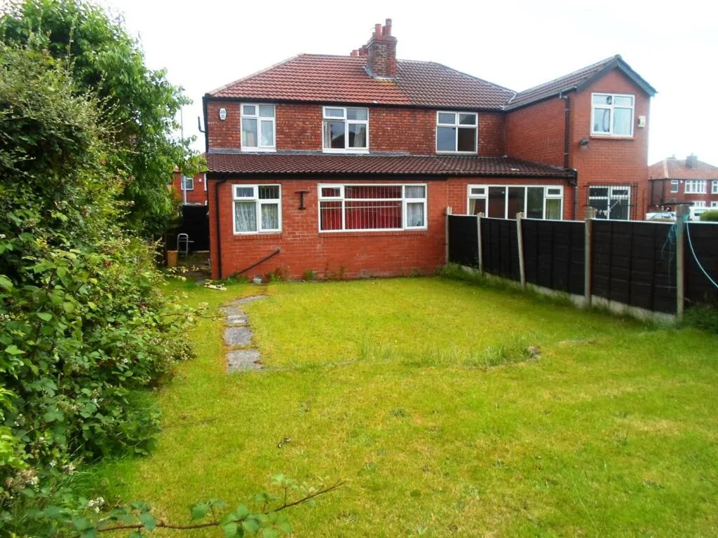 3 bedroom semi-detached house for rent