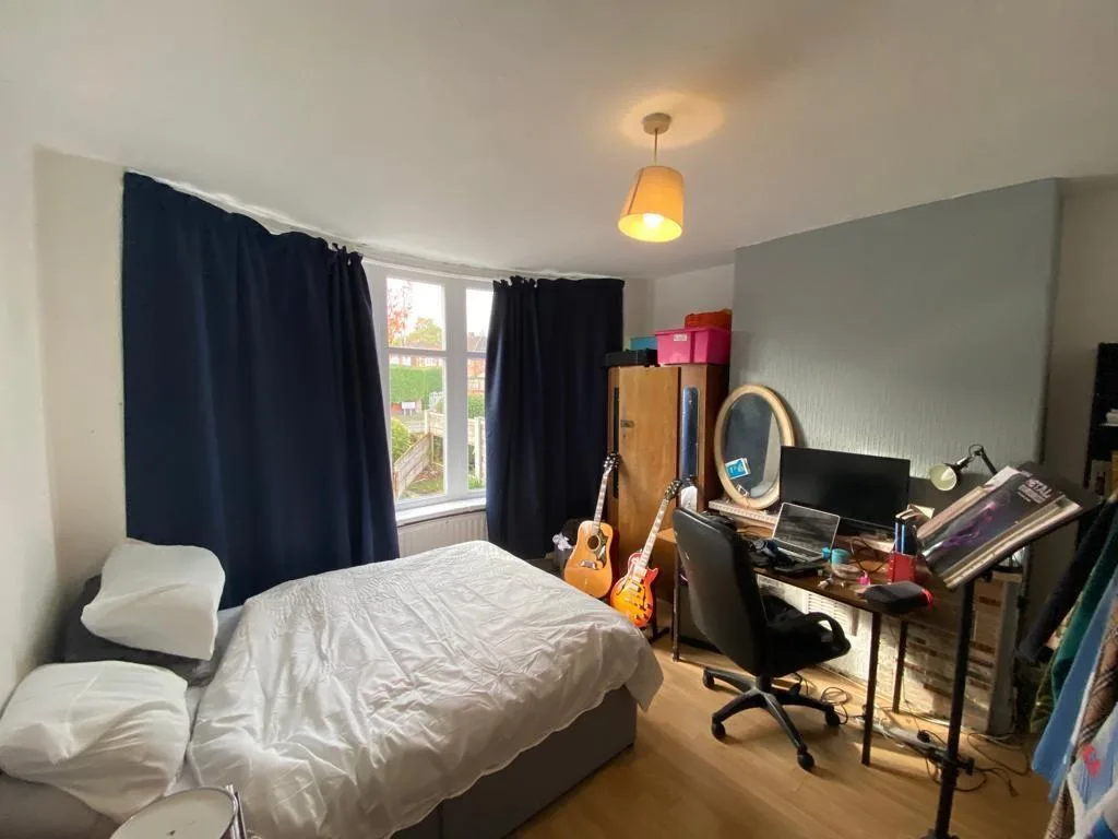 3 bedroom semi-detached house for rent