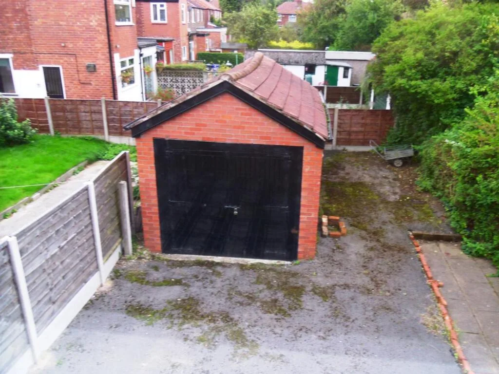 5 bedroom semi-detached house for rent