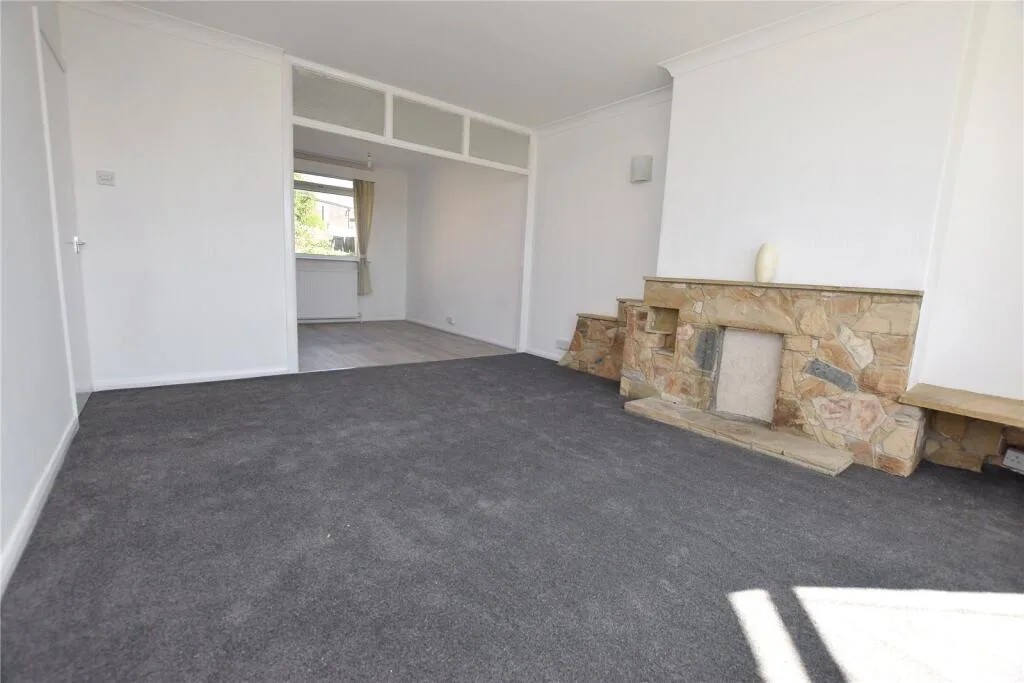 3 bedroom semi-detached house for rent
