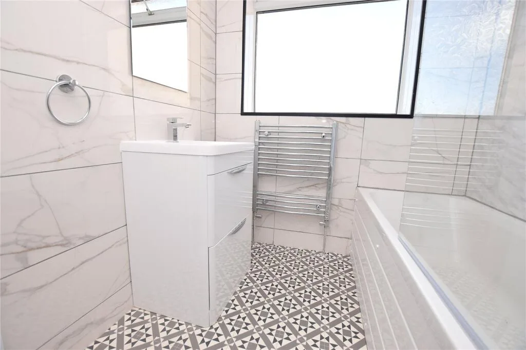 3 bedroom semi-detached house for rent