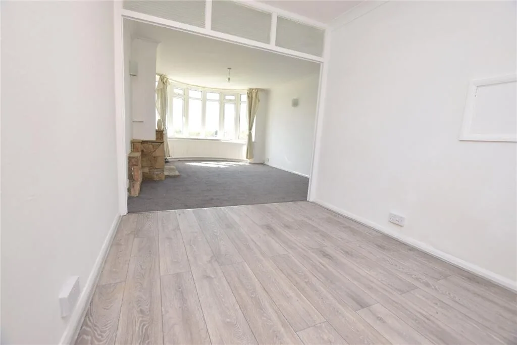 3 bedroom semi-detached house for rent
