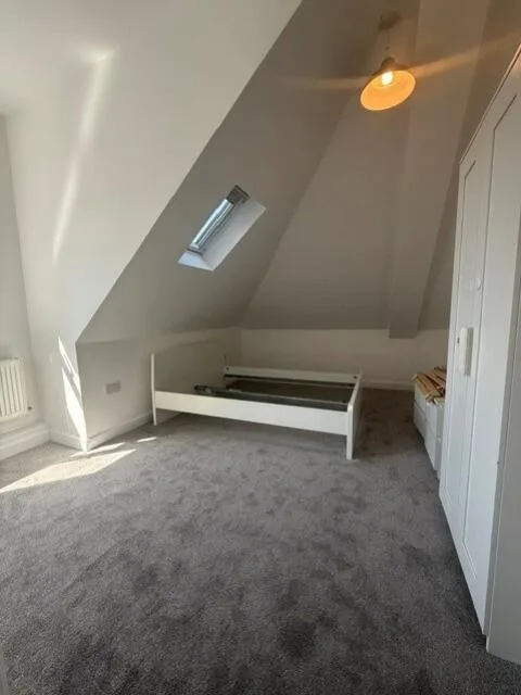 2 bedroom maisonette for rent