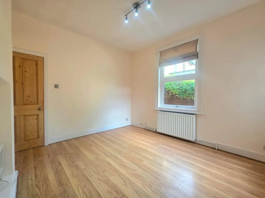 2 bedroom ground floor flat for rent