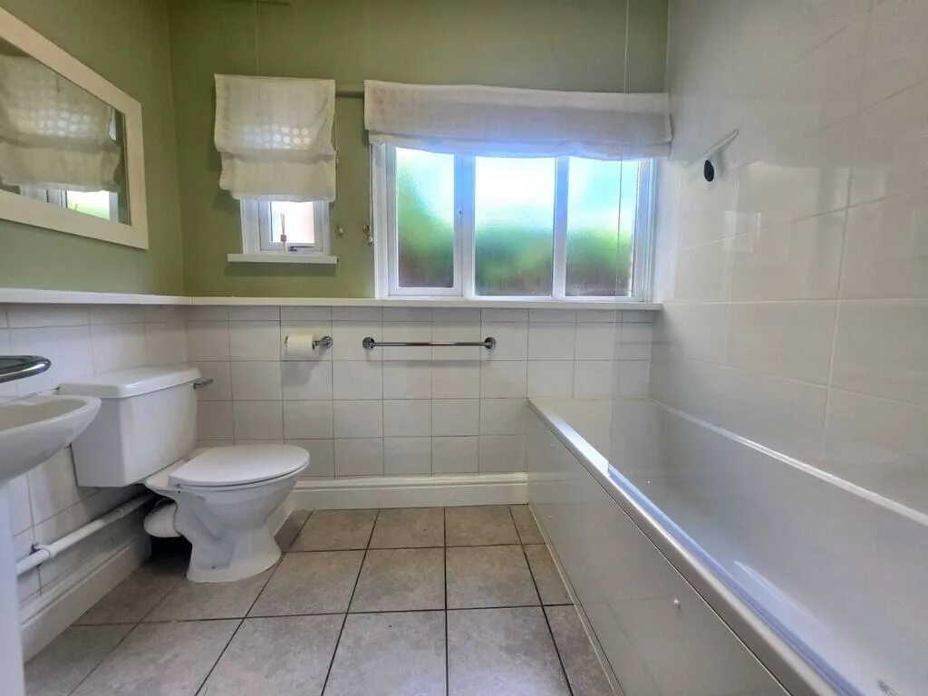 2 bedroom ground floor flat for rent