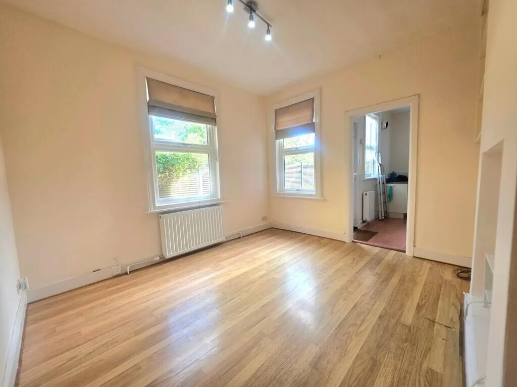 2 bedroom ground floor flat for rent