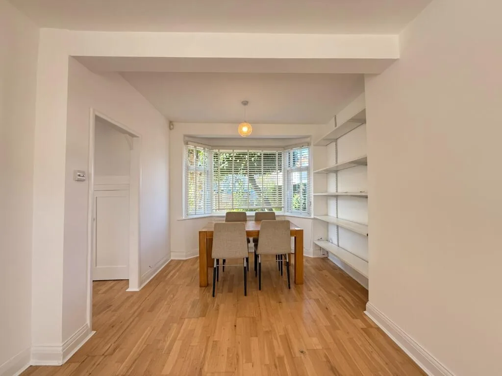 3 bedroom end of terrace house for rent