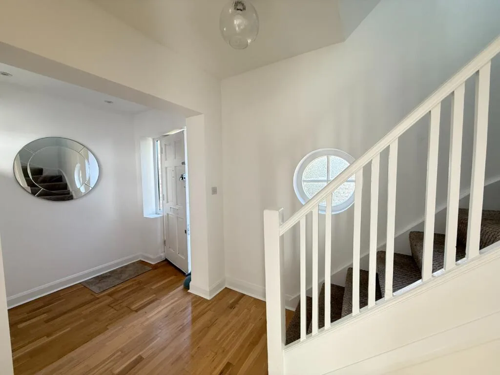 3 bedroom end of terrace house for rent
