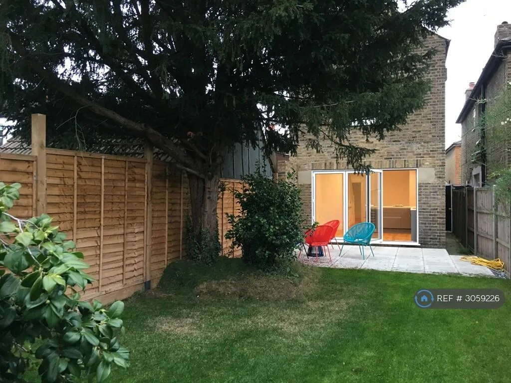 4 bedroom detached house for rent
