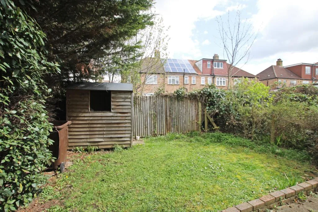 2 bedroom maisonette for rent