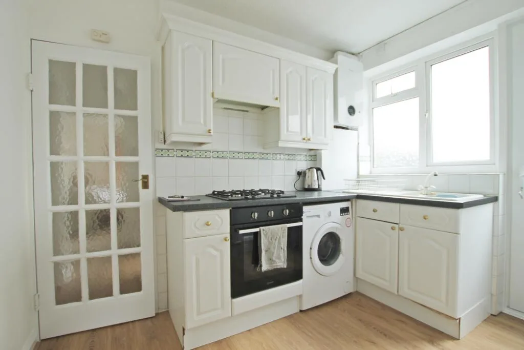 2 bedroom maisonette for rent
