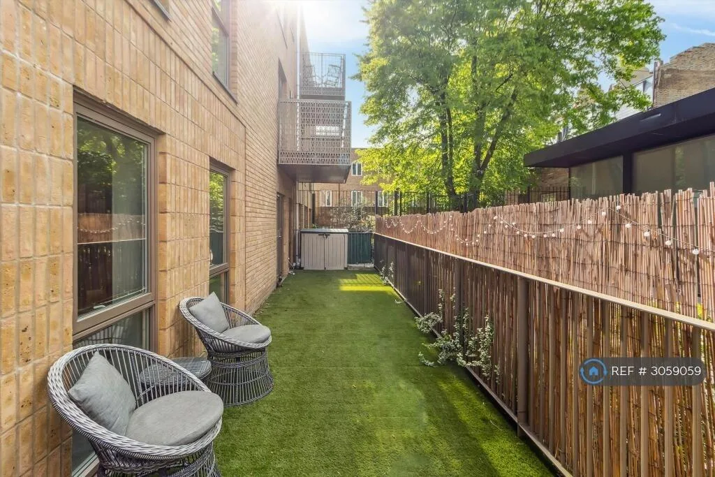 2 bedroom flat for rent